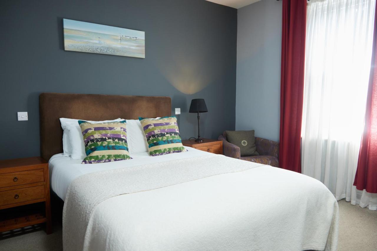 Trents By Greene King Inns Chichester Extérieur photo