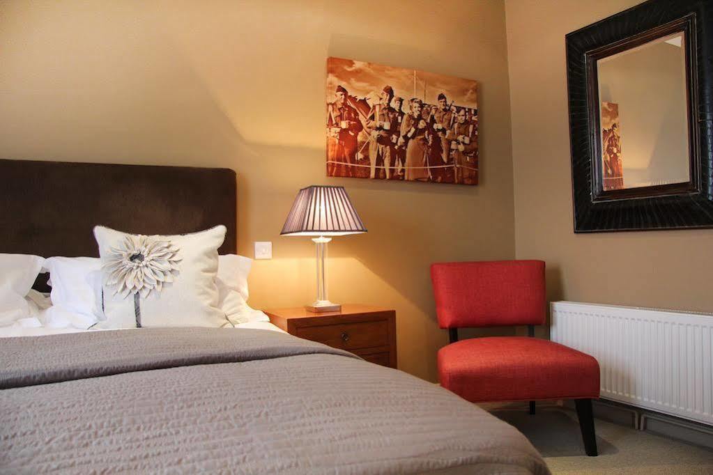 Trents By Greene King Inns Chichester Extérieur photo