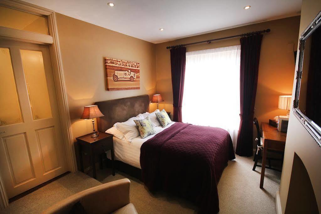 Trents By Greene King Inns Chichester Extérieur photo