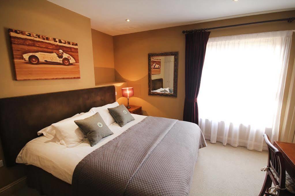 Trents By Greene King Inns Chichester Extérieur photo